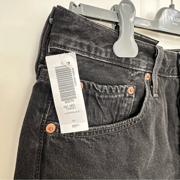 Levi’s Shorts - Picture 5 of 6